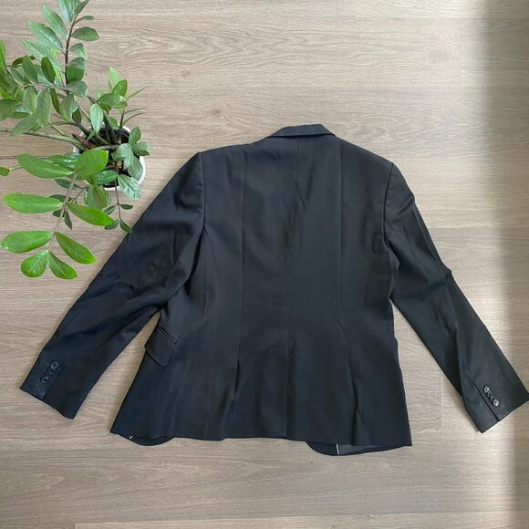 Massimo Dutti Black Blazer with Pockets - Picture 3 of 11